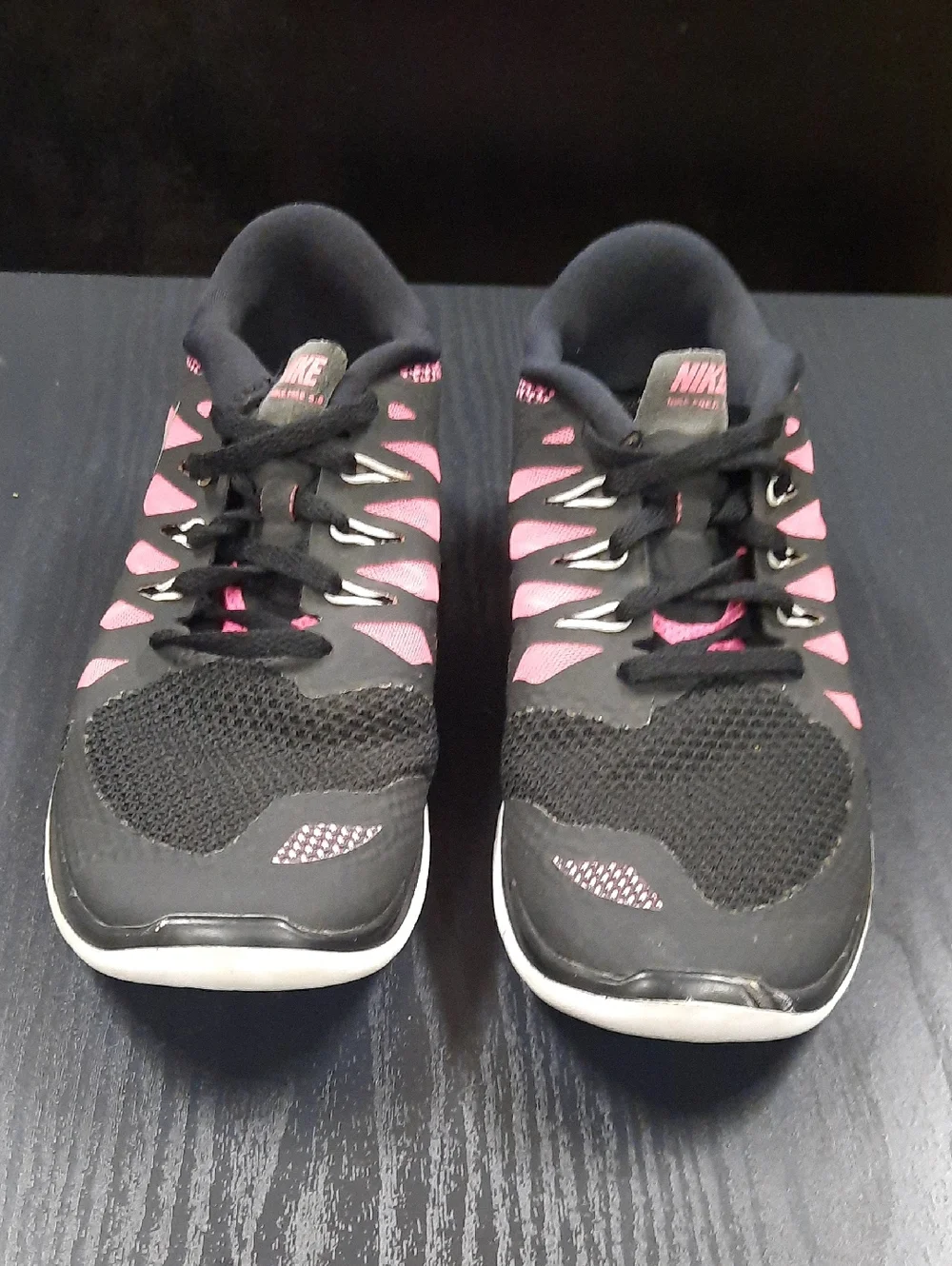 Nike Free Run 5.0 Running Shoes Girls Size 7Y Black Pink Athletic Sneakers